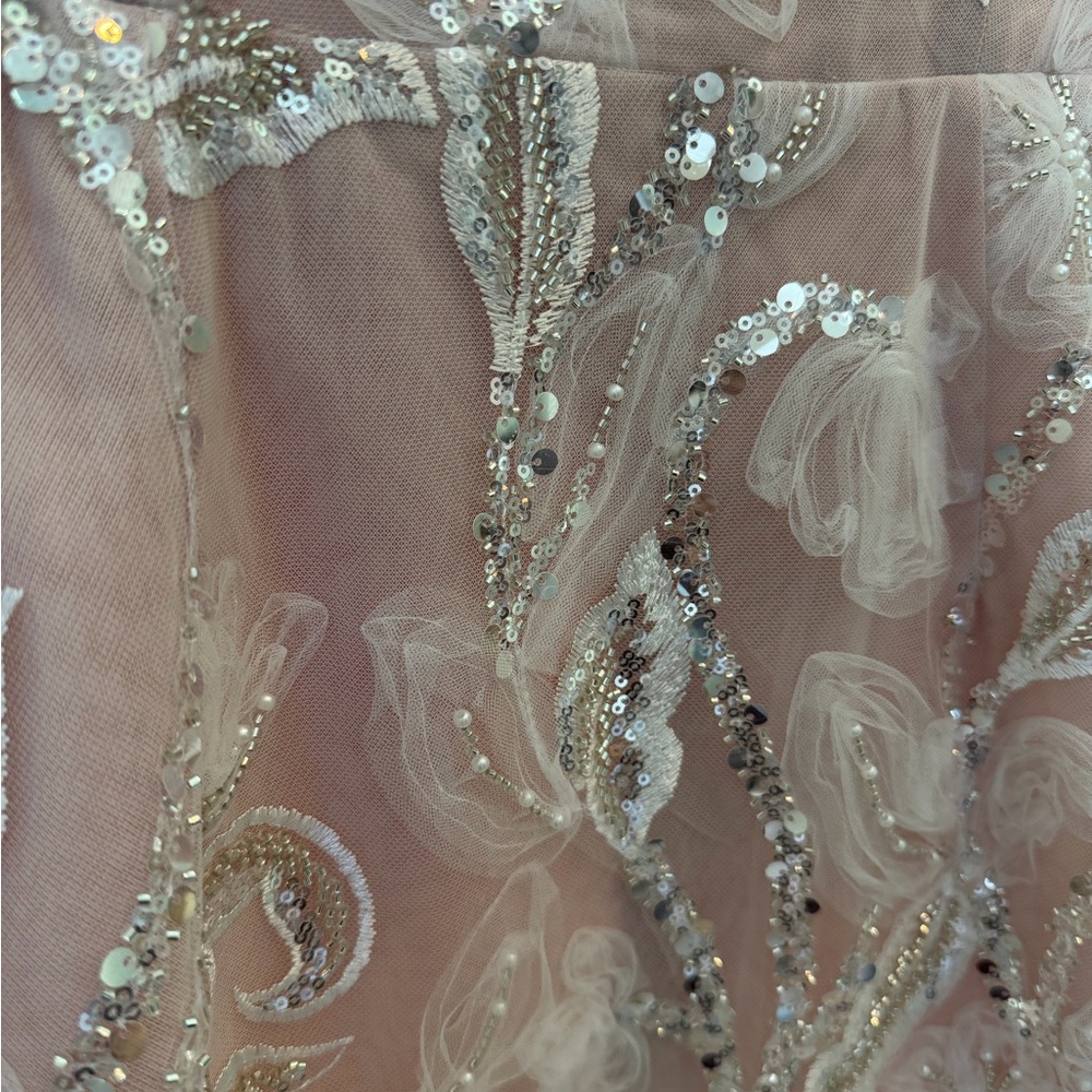Elegant Sequin Embellished Mini Dress - Picture 4 of 5